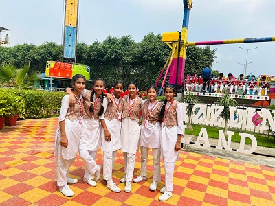 School Trip at Drizzling Land 2024